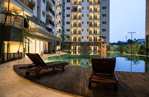 East Jakarta Apartment | Minimalist and Comfort Stay Studio Room at Signature Park Grande Apartment By Travelio