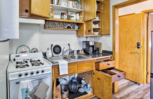 Columbia Heights Apartment | Minneapolis Apt by Bus Stop - 15 Min to Downtown!