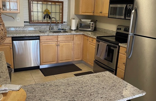 Pembroke Pines House | MINS from Everything -Private House 3/2- Pet Free/Smoke Free