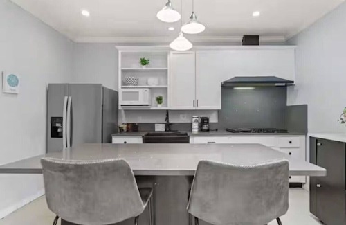 West Dallas House | Mins to Hospital, Mavericks, AT&T District, Much more.