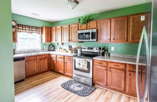 Bumpass House | Mins To Lake Anna Festivals