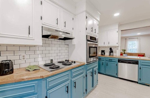 Irmo House | Mins to Lake Murray & Downtown - The Settle-Inn