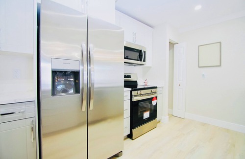 Delray Beach House | Mins to the beach, avenue, restaurant's and nightlife!