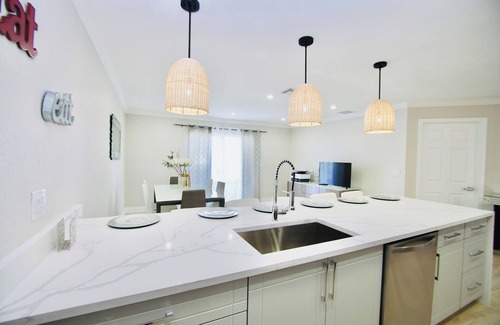 Delray Beach House | Mins to the beach, avenue, restaurant's and nightlife!