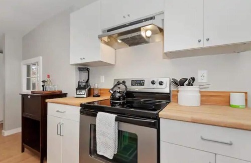 Boise Bench Cottage | "Minty Fresh Cozy Cottage" Boise Bench Home Near Downtown BSU