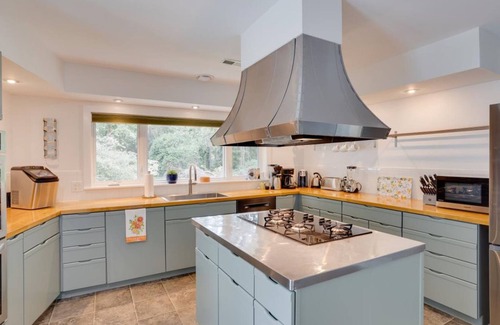 St. Michaels House | Minutes from Downtown St. Michaels | Guest House | Pool | Private Dock