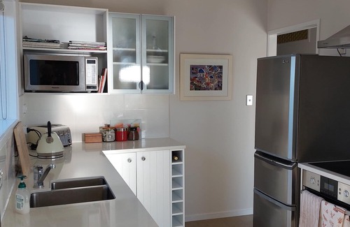 Torbay House | Minutes walk to 2 beaches. No cleaning fees. 7th night free on longer stays.