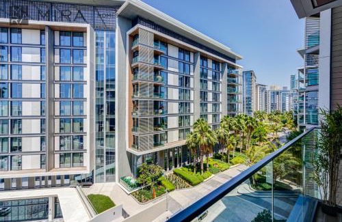 Garhoud Apartment | Mira Holiday Homes - Luxury 2 bedroom in Bluewaters with stunning view