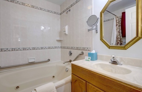 Bar Harbor House | Mira Monte Inn & Suites