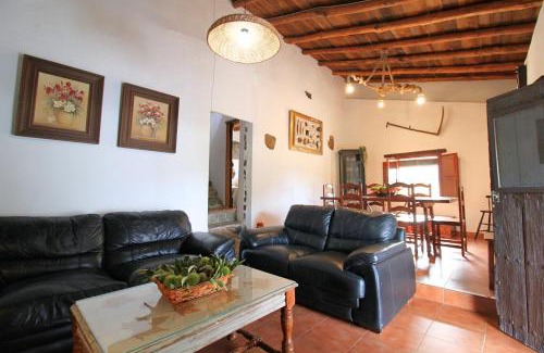 La Corte House | Mirador de Santa Ana by SIERRA VIVA