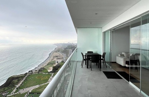 Santa Cruz Apartment | Miraflores luxury oceanfront apartment