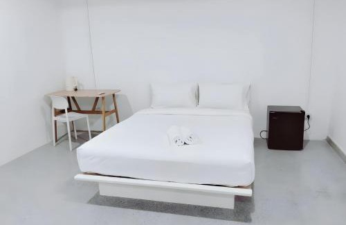 Ploenchit Apartment | Mirt Inn Sukhumvit II - ถนนสุขุมวิท 2