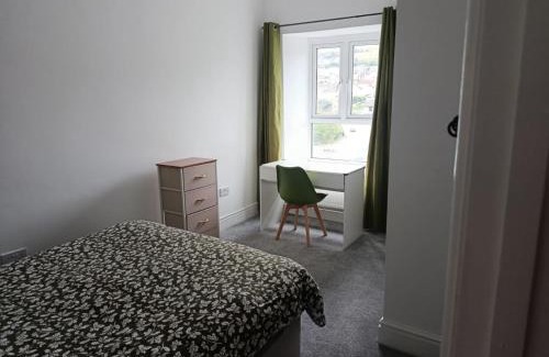 Rhondda Bed & Breakfast | Miskin