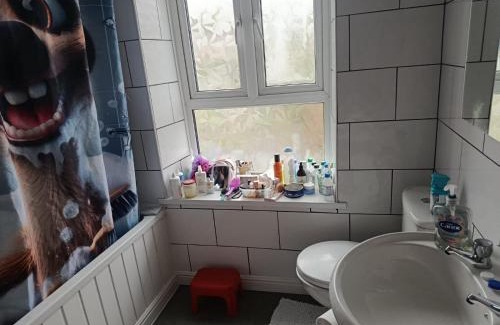 Rhondda Bed & Breakfast | Miskin