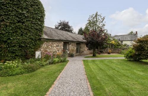 Kemeys Commander House | Mistletoe Cottage