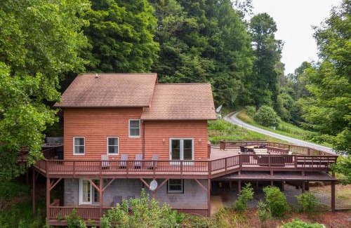 Boone House | Misty Mornings Escape
