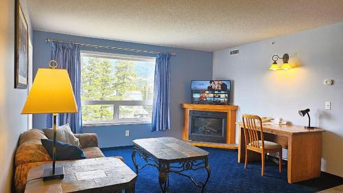 Grande Cache Hotel | Misty Mountain Inn & Suites