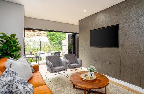 Wilderness Apartment | Misty Ocean - Wilderness