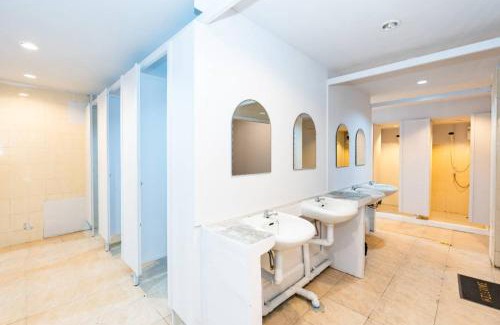 Ploenchit Apartment | Mitr INN Sukhumvit 2 - BTS Nana มิตร อินน์ สุขุมวิทซอย 2 บีทีเอส นานา