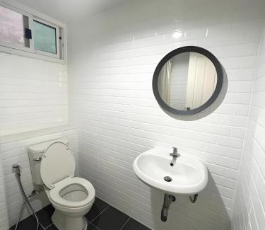 Wang Burapha Phirom Apartment | Mitr Inn The Grand Palace Bangkok - Mrt Samyot Station