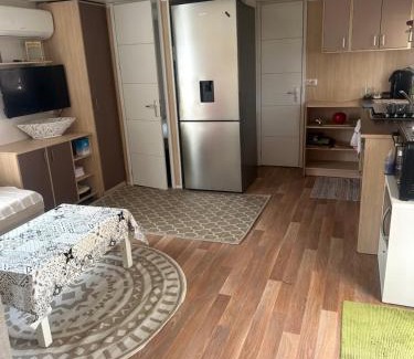 Villeneuve-les-Maguelone Other | Mobil-home tout équipé à louer