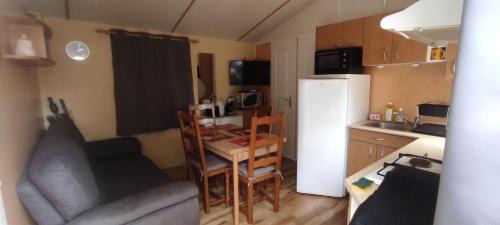 Besse-en-Chandesse Other | Mobil home agreable et fonctionnel