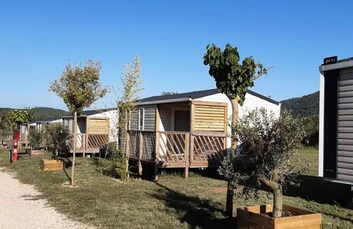 Signes House | Mobil-home | Comfort XL | 2 Bedrooms | 4 sleeps | Raised terrace