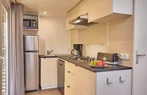 Greoux-les-Bains House | Mobil-home | Ultimate | 2 Ch. | 4 pers. | Raised terrace | A/C | TV