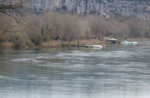 Quinson House | Mobil homes feet in the water next to beautiful villages and walks