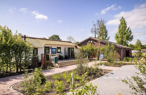 Kaatsheuvel House | Mobile-home | Comfort | 2 Bedrooms | 4 persons | Raised terrace