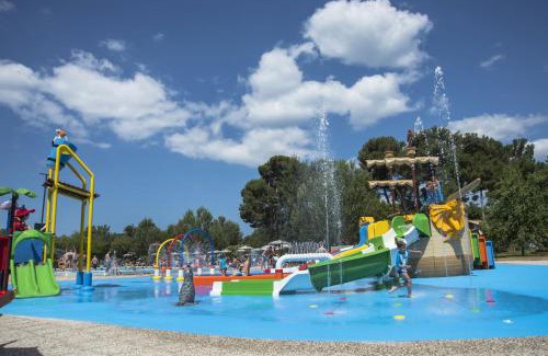 Valbandon Resort | Mobile Homes Bi Village - Adriatic Kampovi