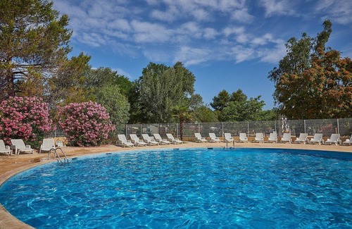 La Roque-d'Antheron House | Mobilium au Roque D'ANTHERON