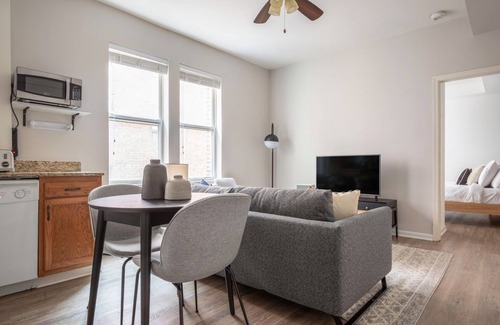 Adams Morgan Apartment | Mod Dupont Circle 1BR nr. U Street, Metro & Glen’s Mkt by Blueground