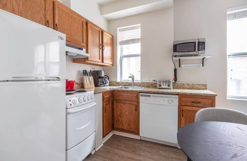 Adams Morgan Apartment | Mod Dupont Circle 1BR nr. U Street, Metro & Glen’s Mkt by Blueground