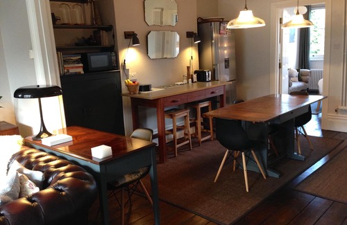 Oxford Apartment | Mod Victoriana - walk to city centre