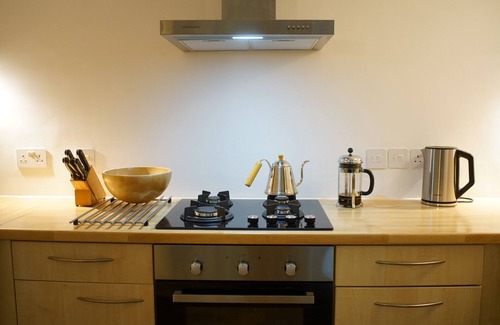 Islington Apartment | Modern 1 BDR Maisonette Garden Kings Cross