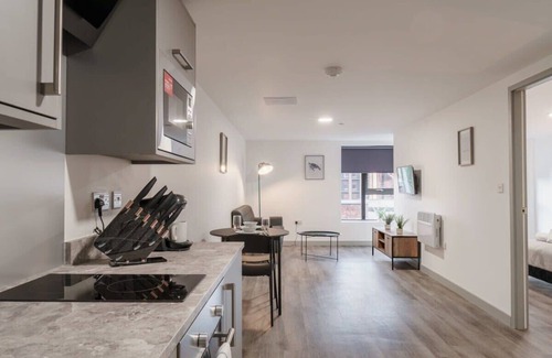 Liverpool City Centre Apartment | Modern 1 Bed Apartment in Liverpool Centre