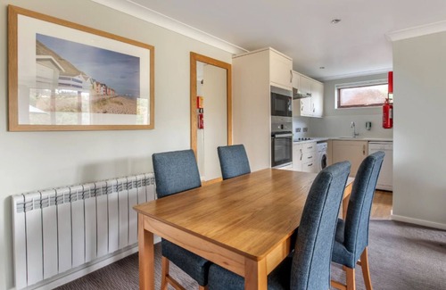 Cromer Condo | Modern 1-Bed Apartment | Seaside Resort | Sleeps 4