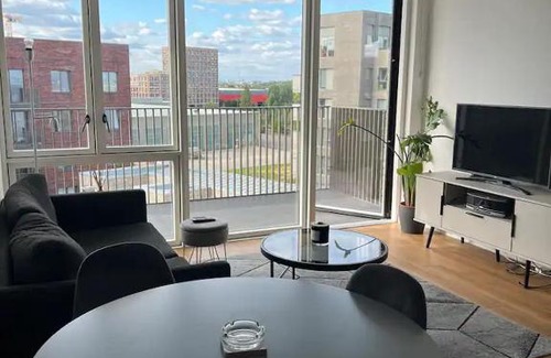 Newham Apartment | Modern 1 Bedroom apartment in Docklands (Gallions Reach)