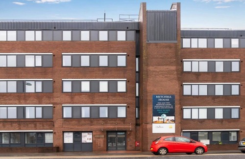 Eastleigh Apartment | Modern 1 Bedroom Apartment in Central Eastleigh