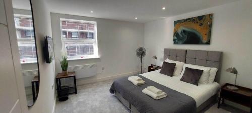 Camberley Apartment | Modern 1 Bedroom Apartment Town Centre Camberley