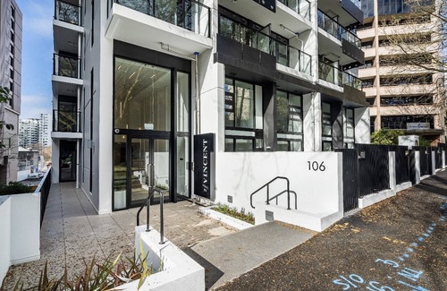 Auckland Central Business District Apartment | Modern 1-Bedroom Studio in the City Centre