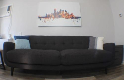 Marshall-Shadeland Apartment | Modern 1 BR Apt - Easy Parking 5 min from Downtown