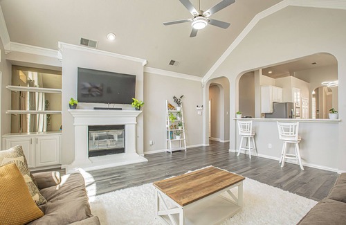 Valley Ranch House | Modern 1 story - Great Location - Pet Friendly