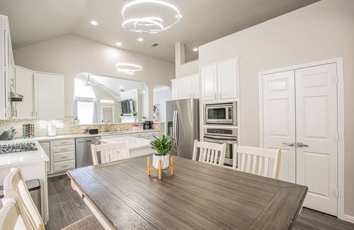 Valley Ranch House | Modern 1 story - Great Location - Pet Friendly