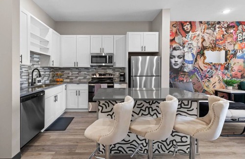 South Nashville Apartment | Modern 1BR Getaway – 8min to Downtown & Zoo!