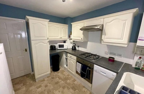 Loughborough Apartment | Modern 2-Bed Home Free Parking Perfect for Families