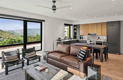 Snowmass Village Apartment | Modern 2 Bedroom Ski In/Out Condo 02