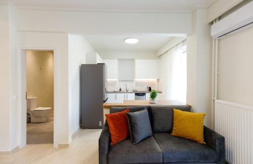 Glyfada Apartment | Modern 2-Bedroom Apartment in Downtown Glyfada