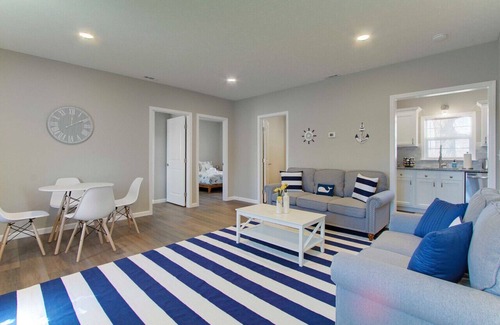 Vermilion Apartment | Modern 2 Bedroom Cottage in Vermilion Countryside